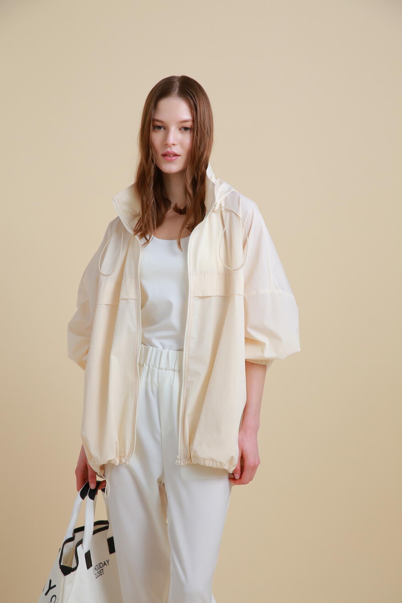 [THE HOLIDAY CLOSET]ドルマンフードコート