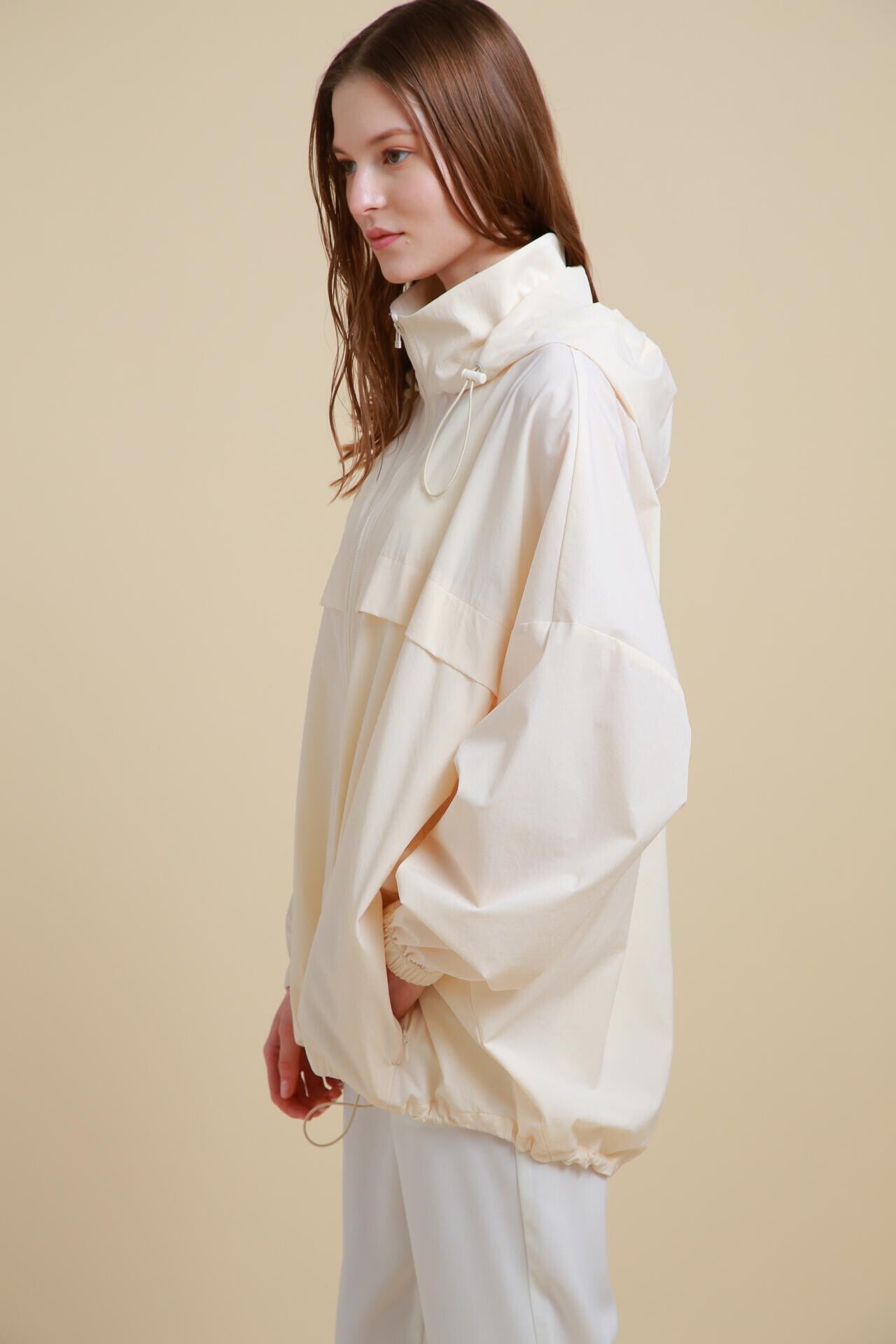 [THE HOLIDAY CLOSET]ドルマンフードコート