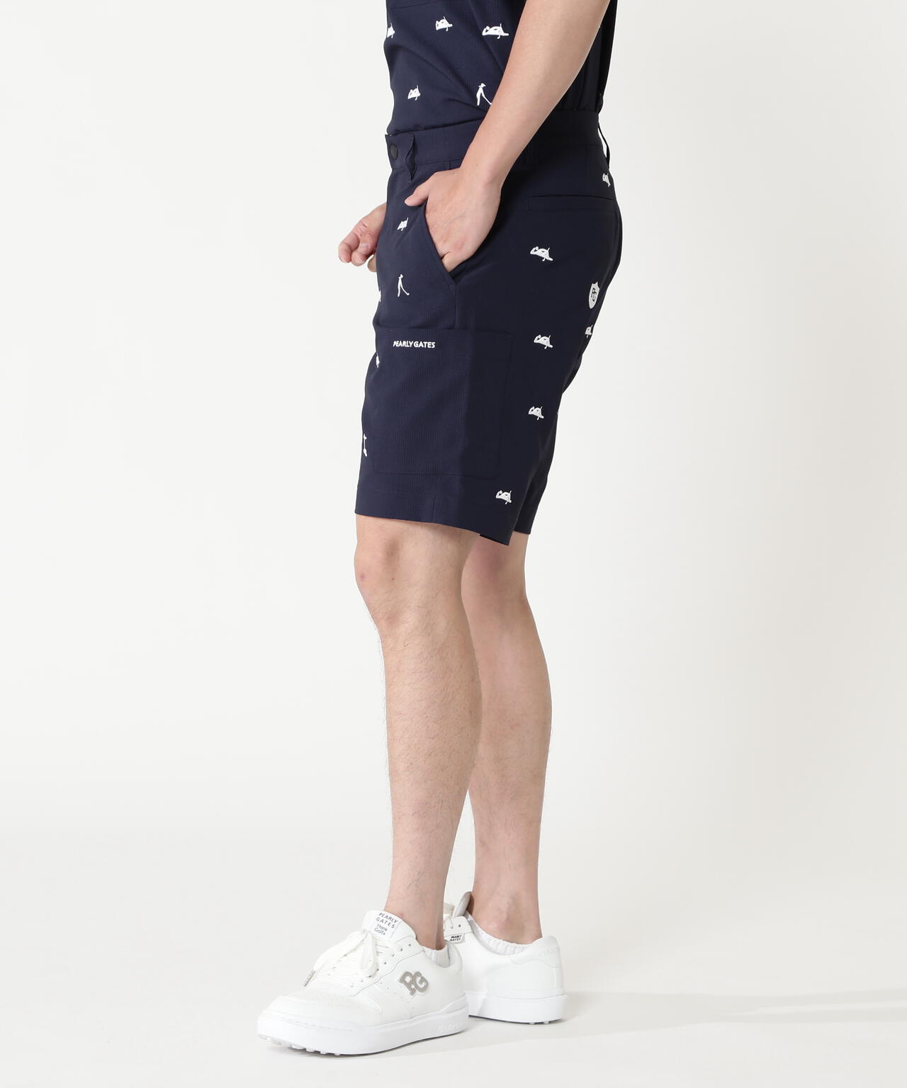 エンブ総柄穴開きPeブロードショートパンツ