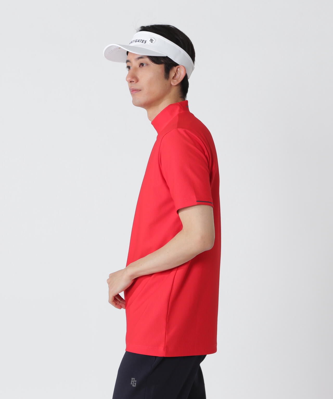 H:182cm/C:93/W:77/H:91 着用サイズ：5