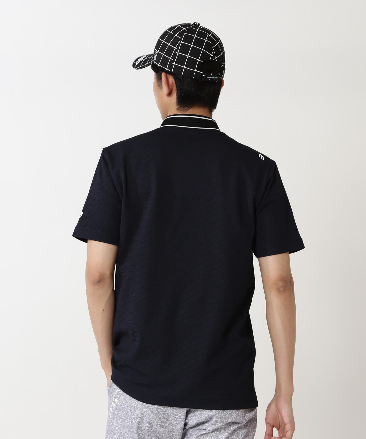 H:182cm/C:93/W:77/H:91 着用サイズ：5