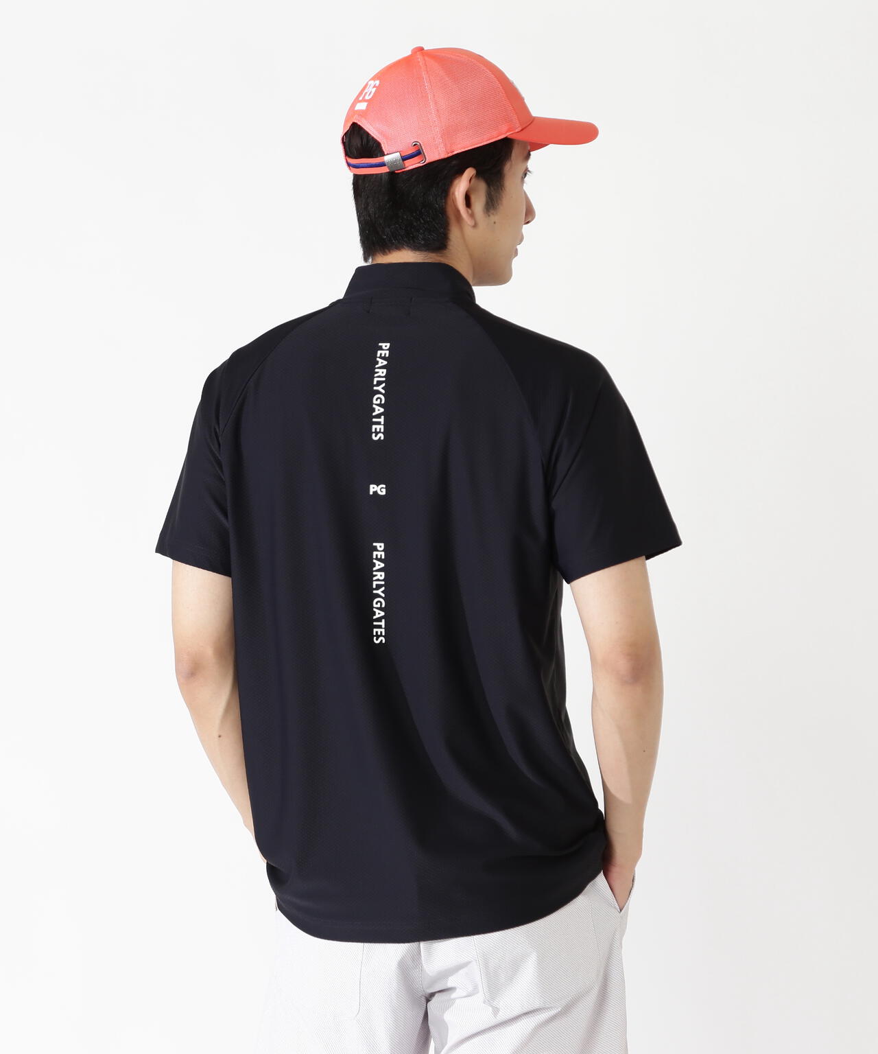 H:182cm/C:93/W:77/H:91 着用サイズ：5