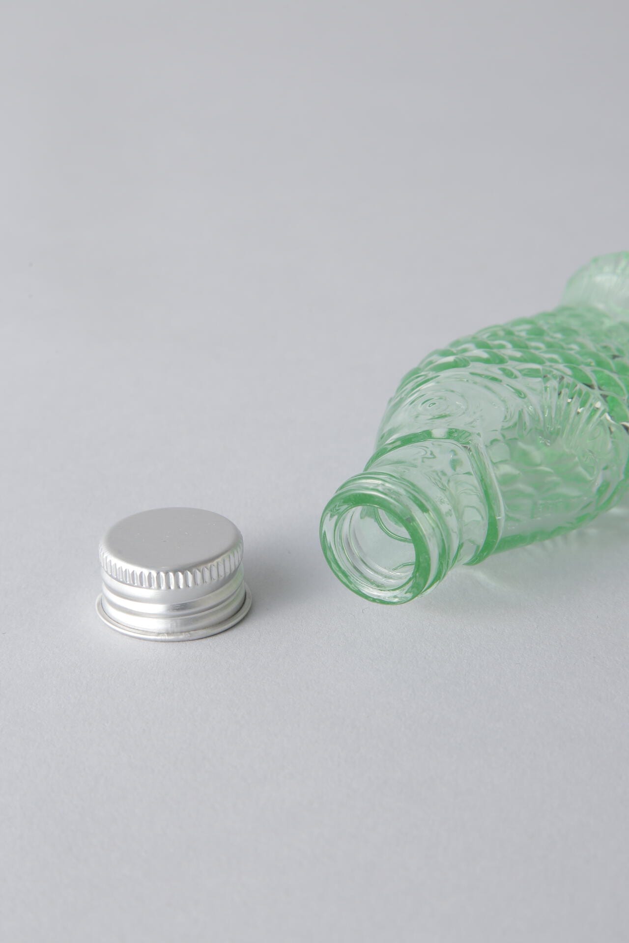 【Ｇｇ】SERAX Fish Bottle S