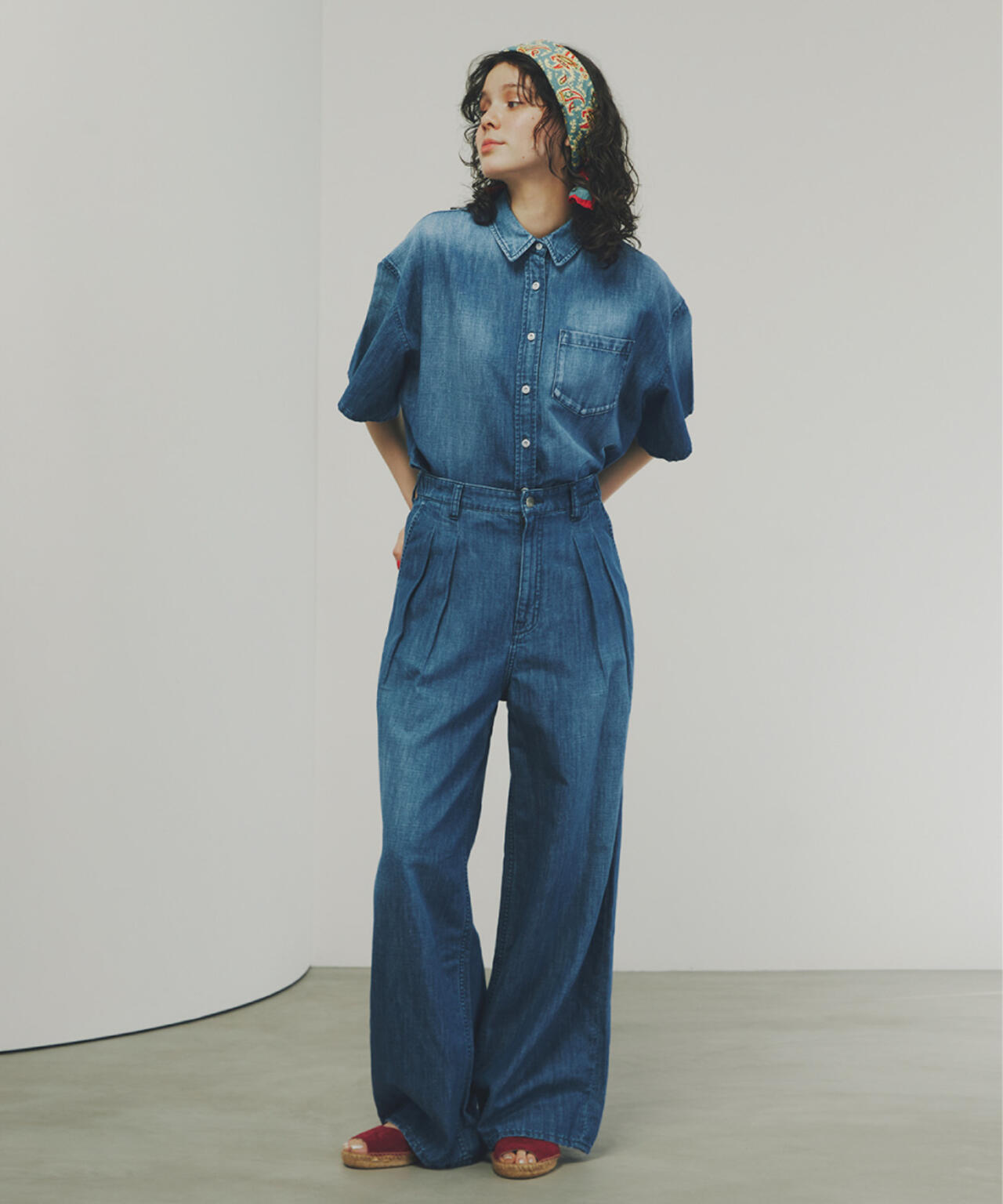 【Healthy DENIMコラボ】タックワイドデニムパンツ