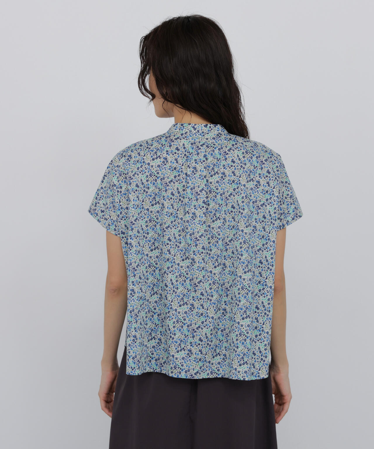 165cm/B:77cm/W:57cm/H:79cm 着用サイズ：M
