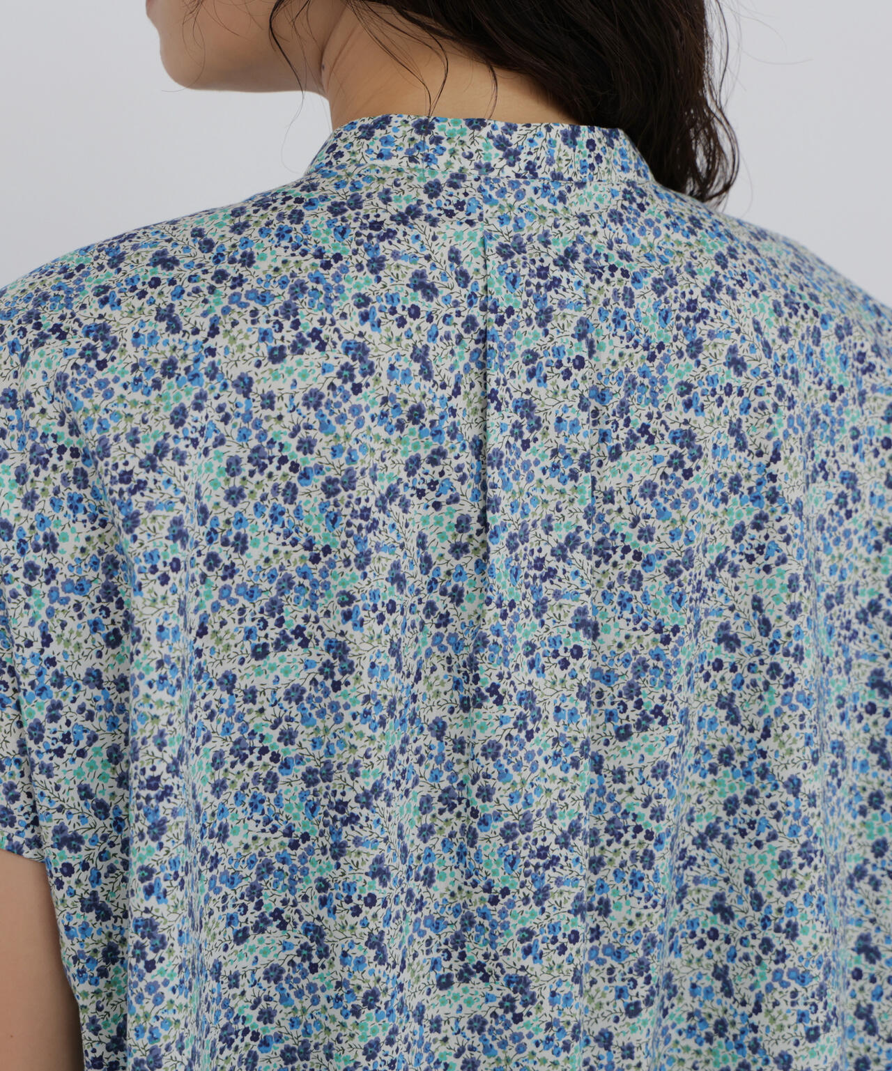 165cm/B:77cm/W:57cm/H:79cm 着用サイズ：M