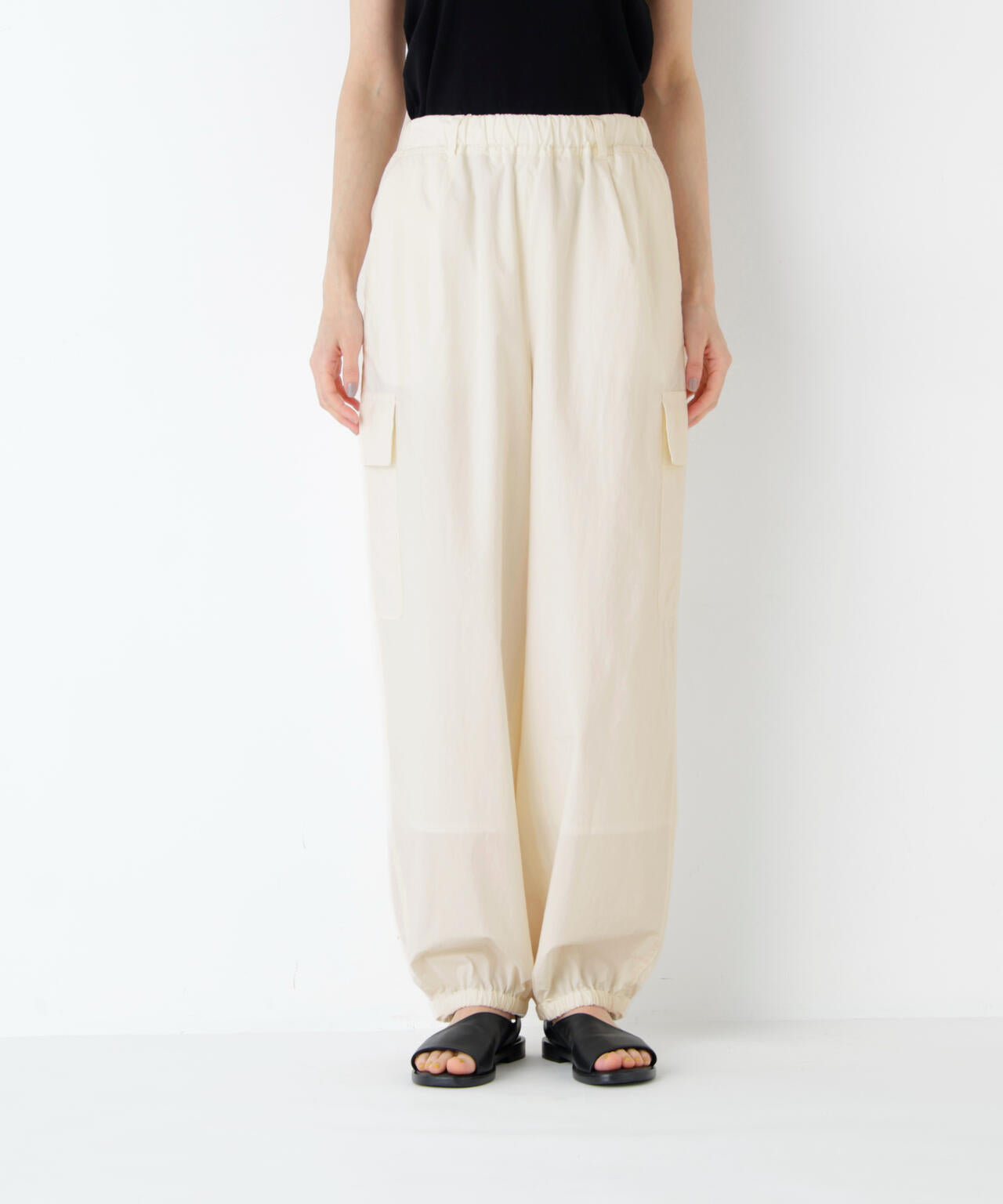 身長168cm　B76 W58 H86 着用サイズ：M