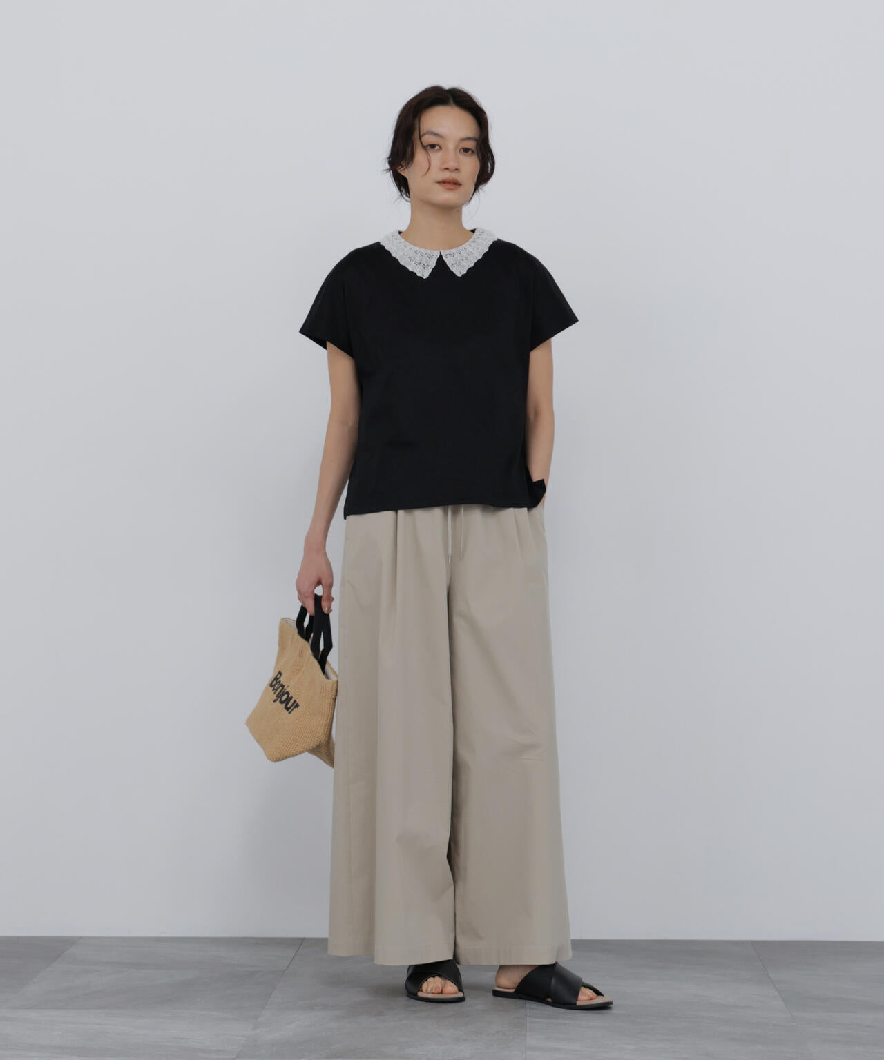 165cm/B:77cm/W:57cm/H:79cm 着用サイズ：M