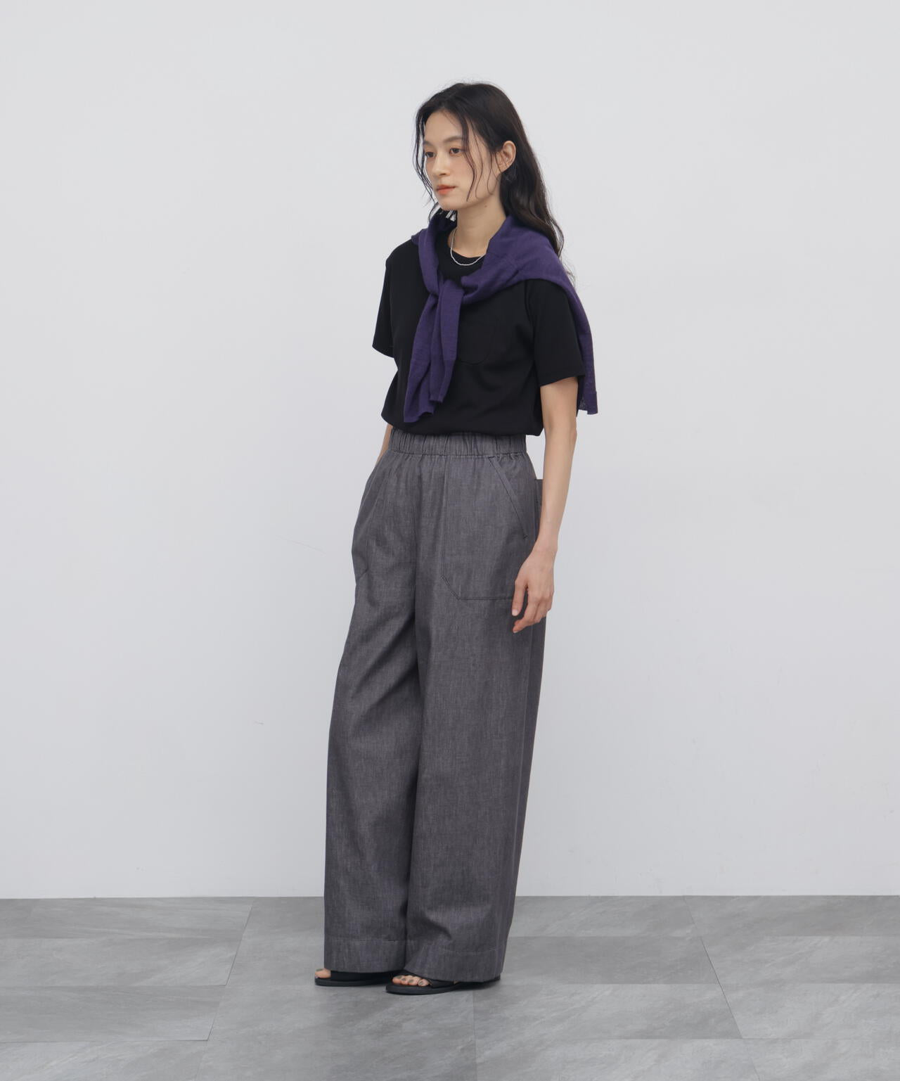 165cm/B:77cm/W:57cm/H:79cm 着用サイズ：M