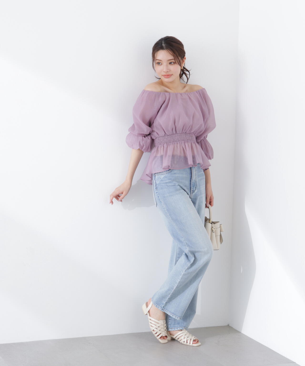 ＜加藤栞さん着用＞2wayオフショルフィッシュテールブラウス