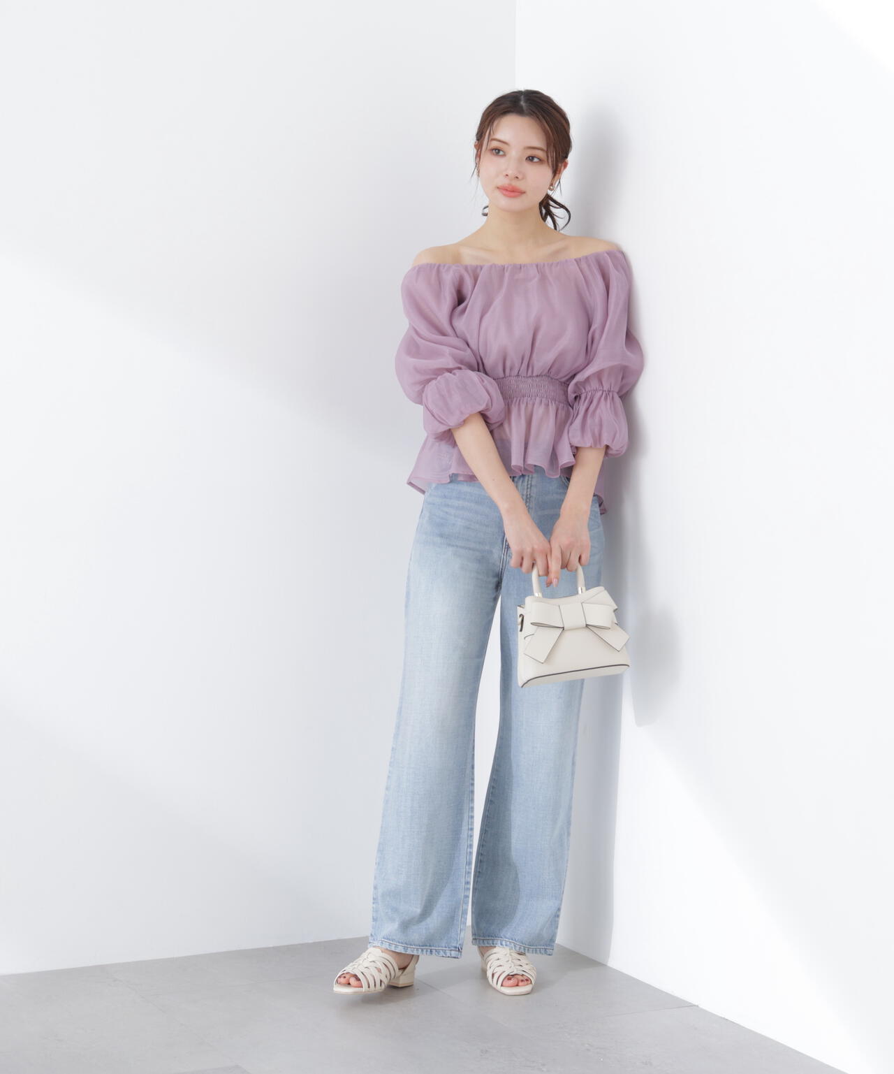 ＜加藤栞さん着用＞2wayオフショルフィッシュテールブラウス