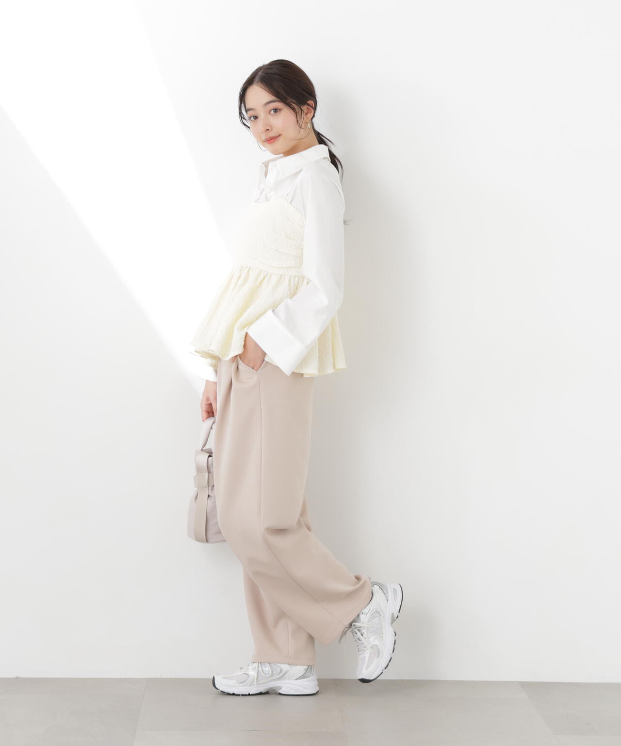 〈a/mie〉カットイージータックパンツ