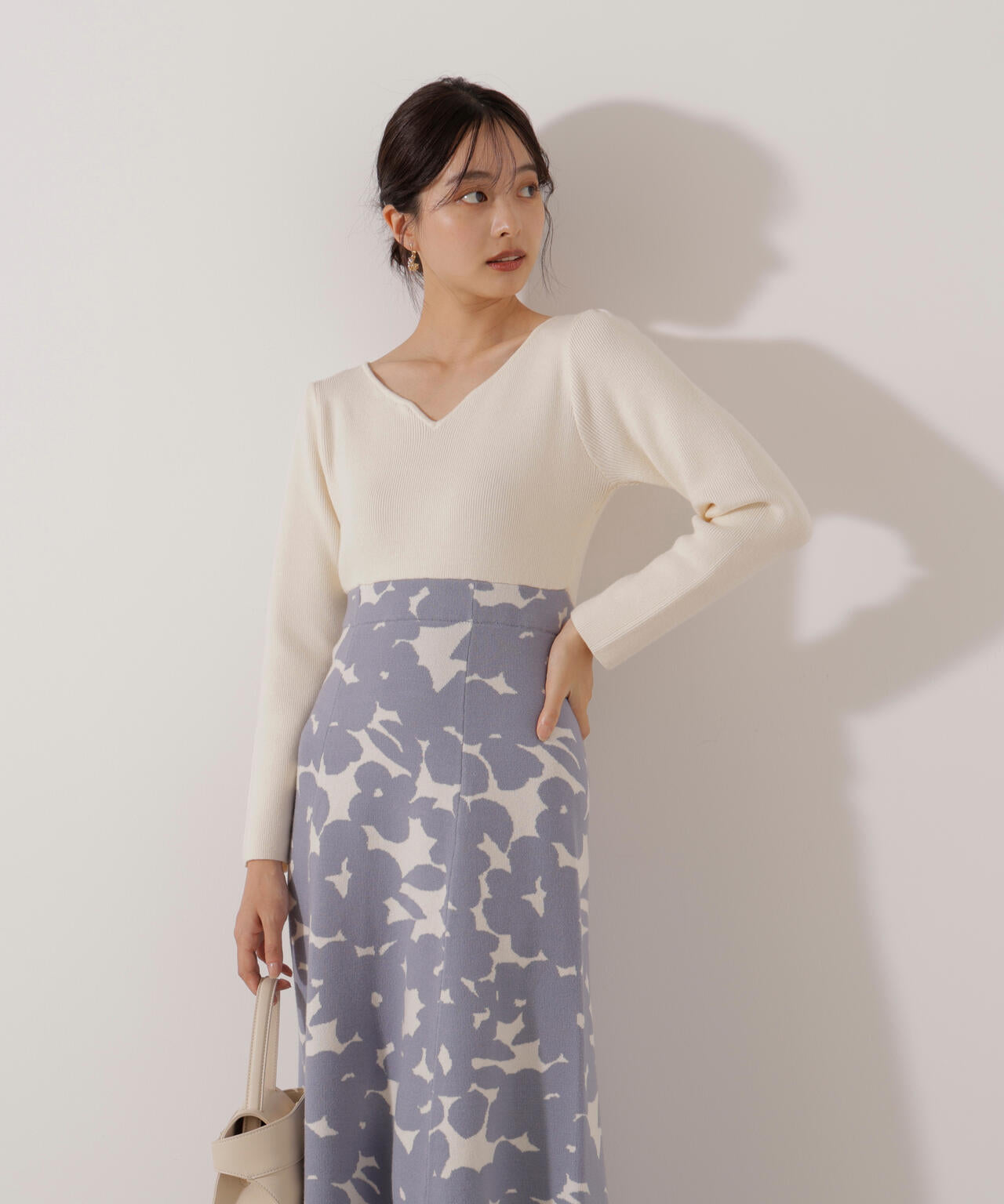 ＜加藤栞さん着用＞ジャガードフラワーニットワンピース