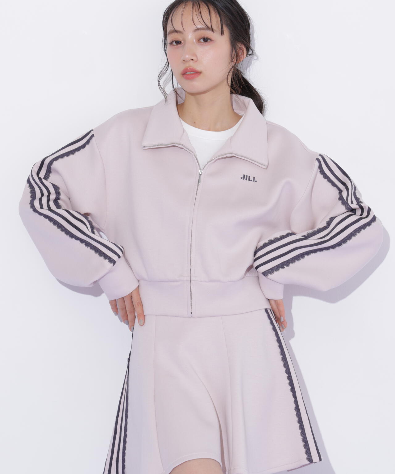 160cm 着用サイズ：FR