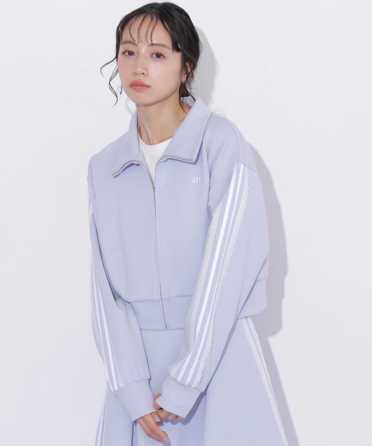 160cm 着用サイズ：FR