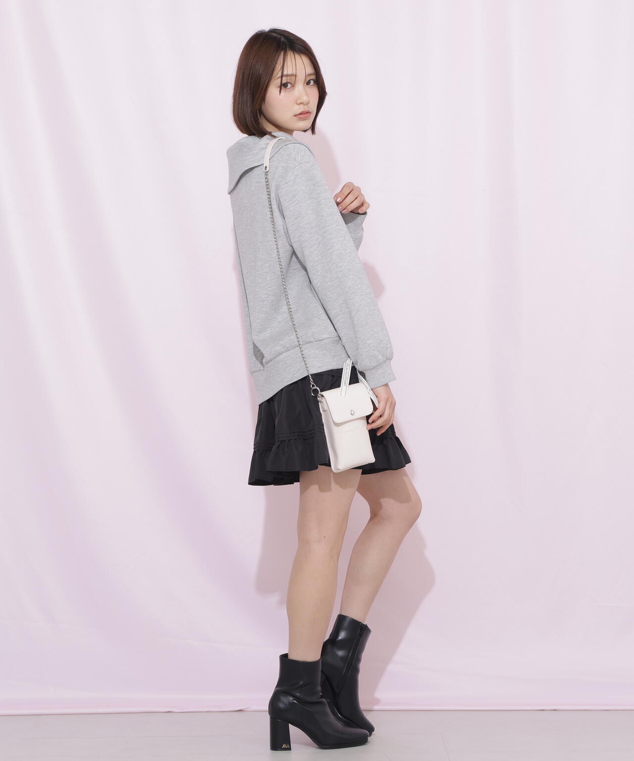 162cm 着用サイズ：FR
