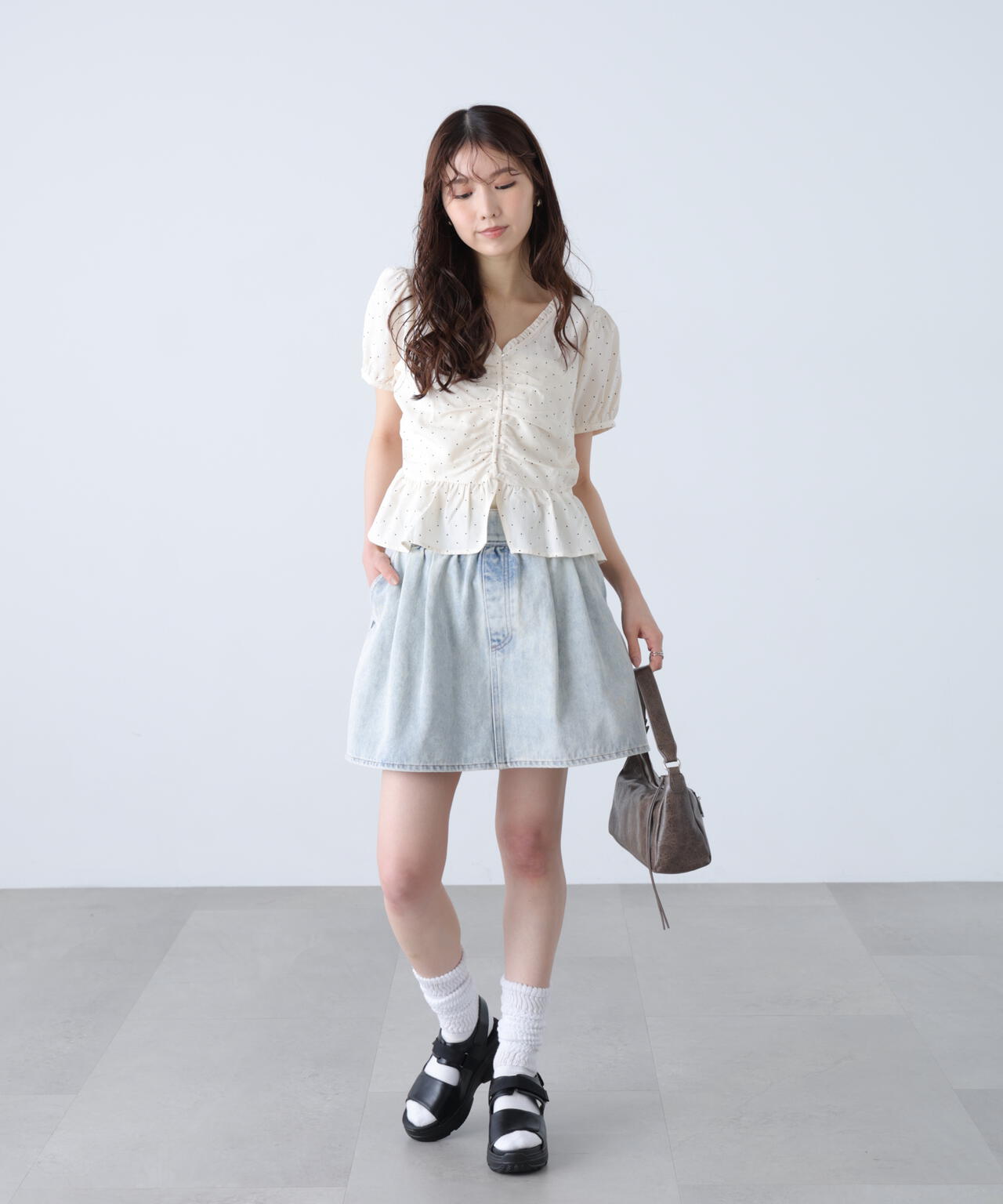 162cm 着用サイズ：FR