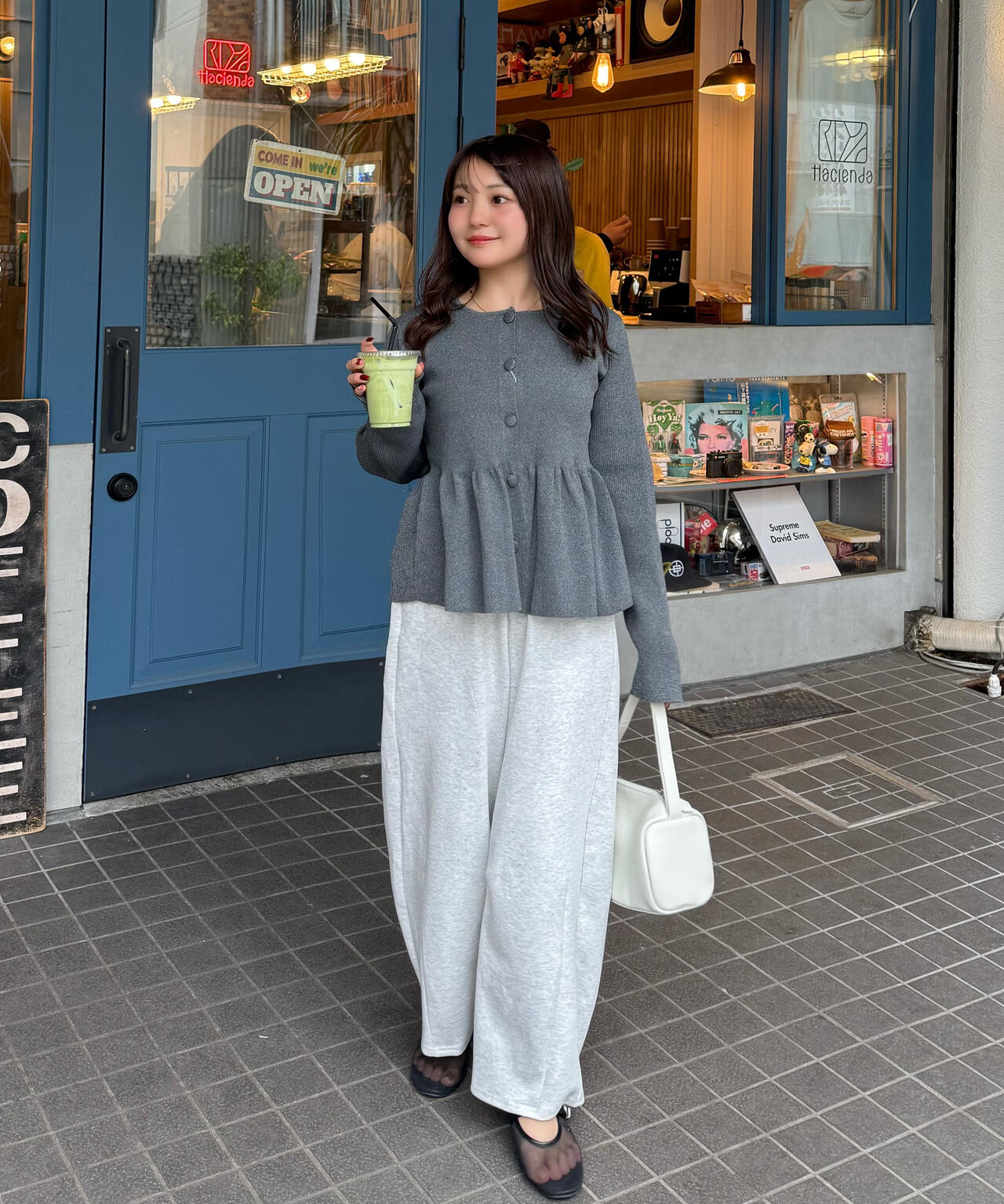 スタッフ 着用サイズ：XS