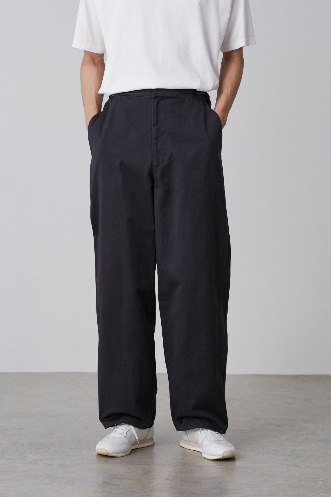 Ｙ / ORGANIC COTTON CHINO ADJUSTER TROUSERS