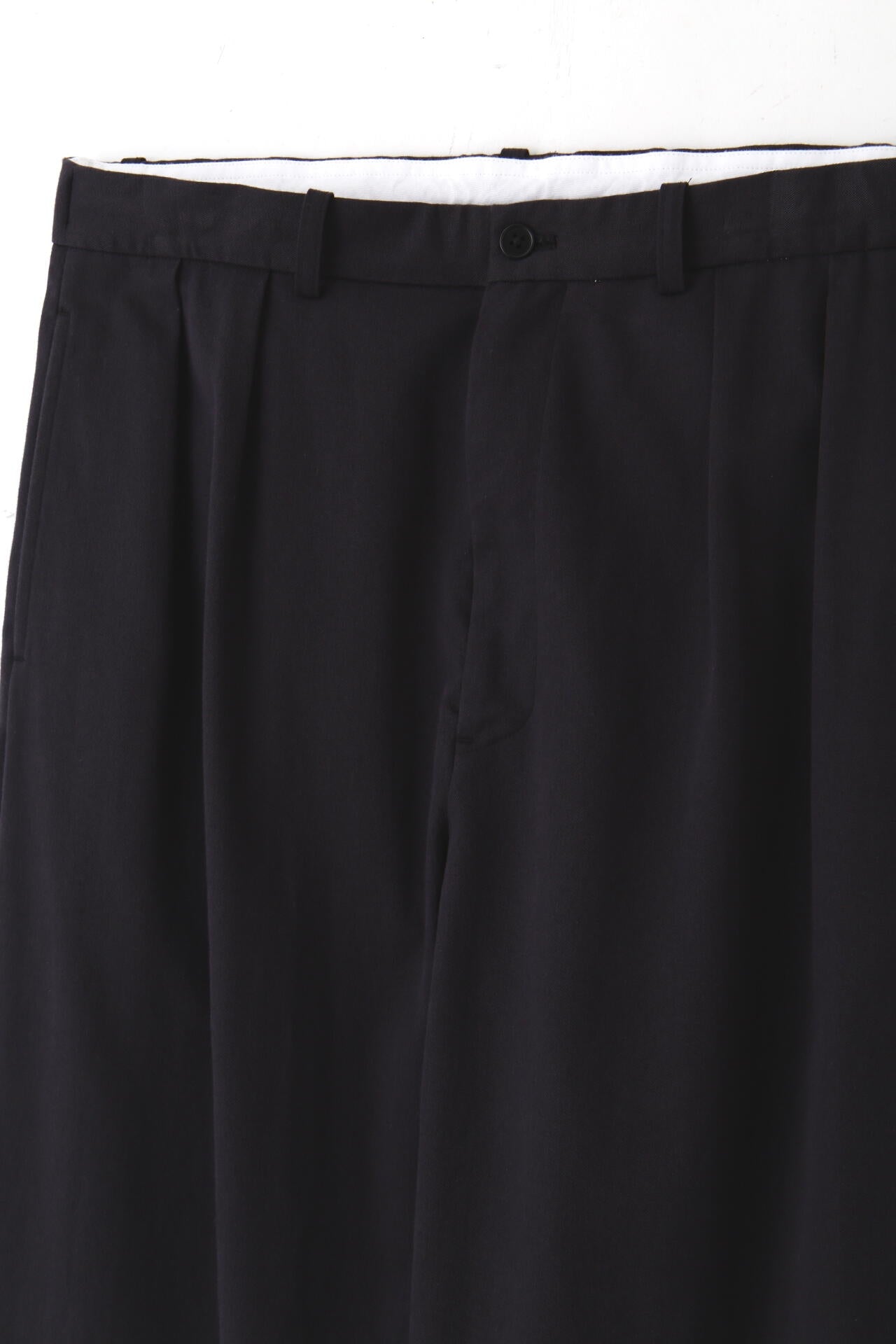 Ｙ / ORGANIC COTTON TENCEL CHINO TROUSERS