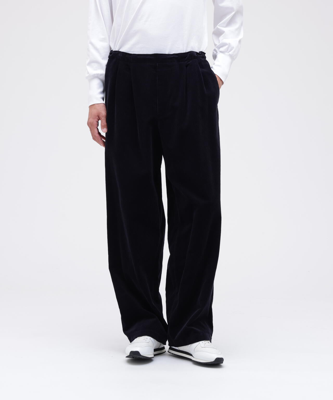 YLEVE / ORGANIC COTTON WALE CORDUROY TROUSERS