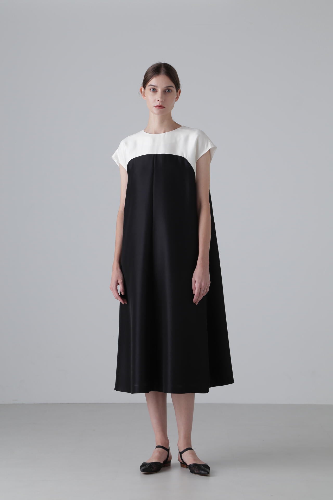 ＜BLACK LABEL＞ シルクタフタワンピース
