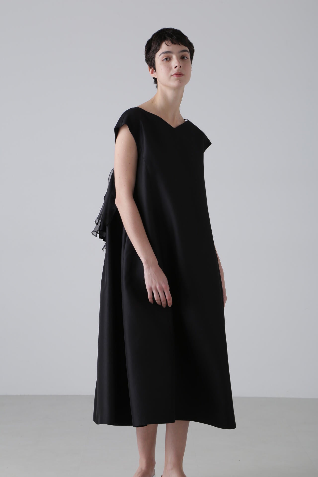 ＜BLACK LABEL＞ シルクタフタワンピース