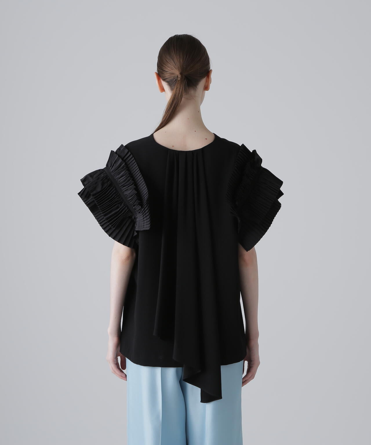 ＜BLACK LABEL＞クレストプリーツブラウス