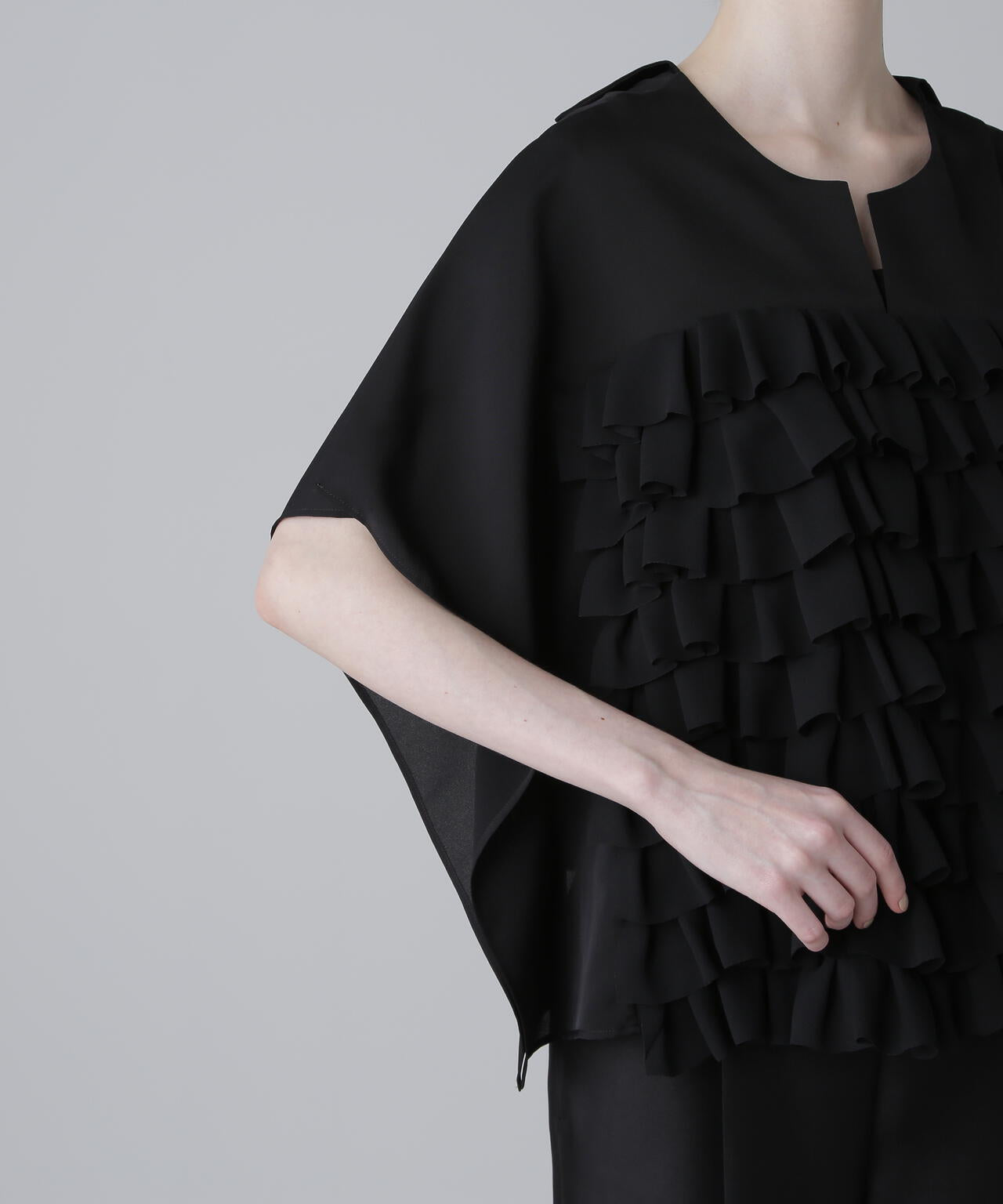 ＜BLACK LABEL＞シルキーツイルブラウス