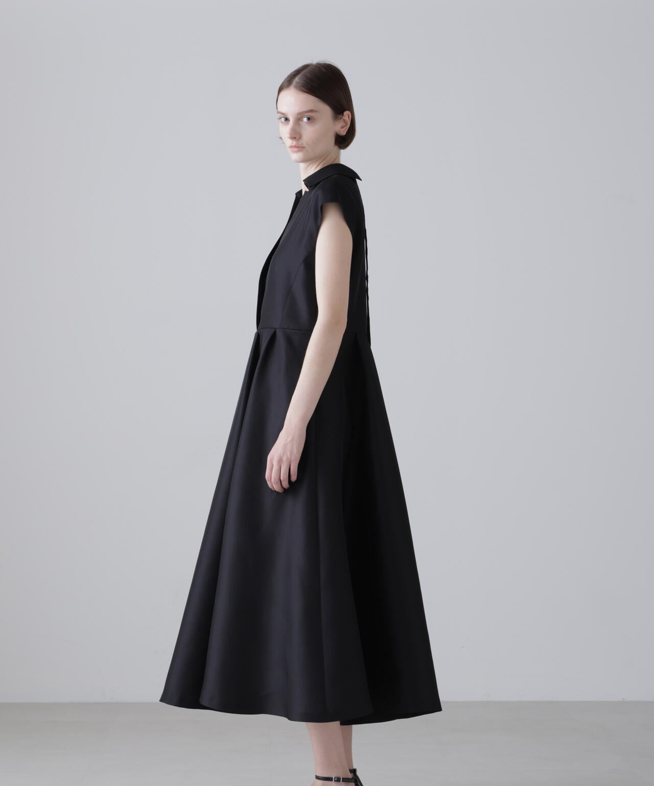 ＜BLACK LABEL＞シルクダブルクロスワンピース