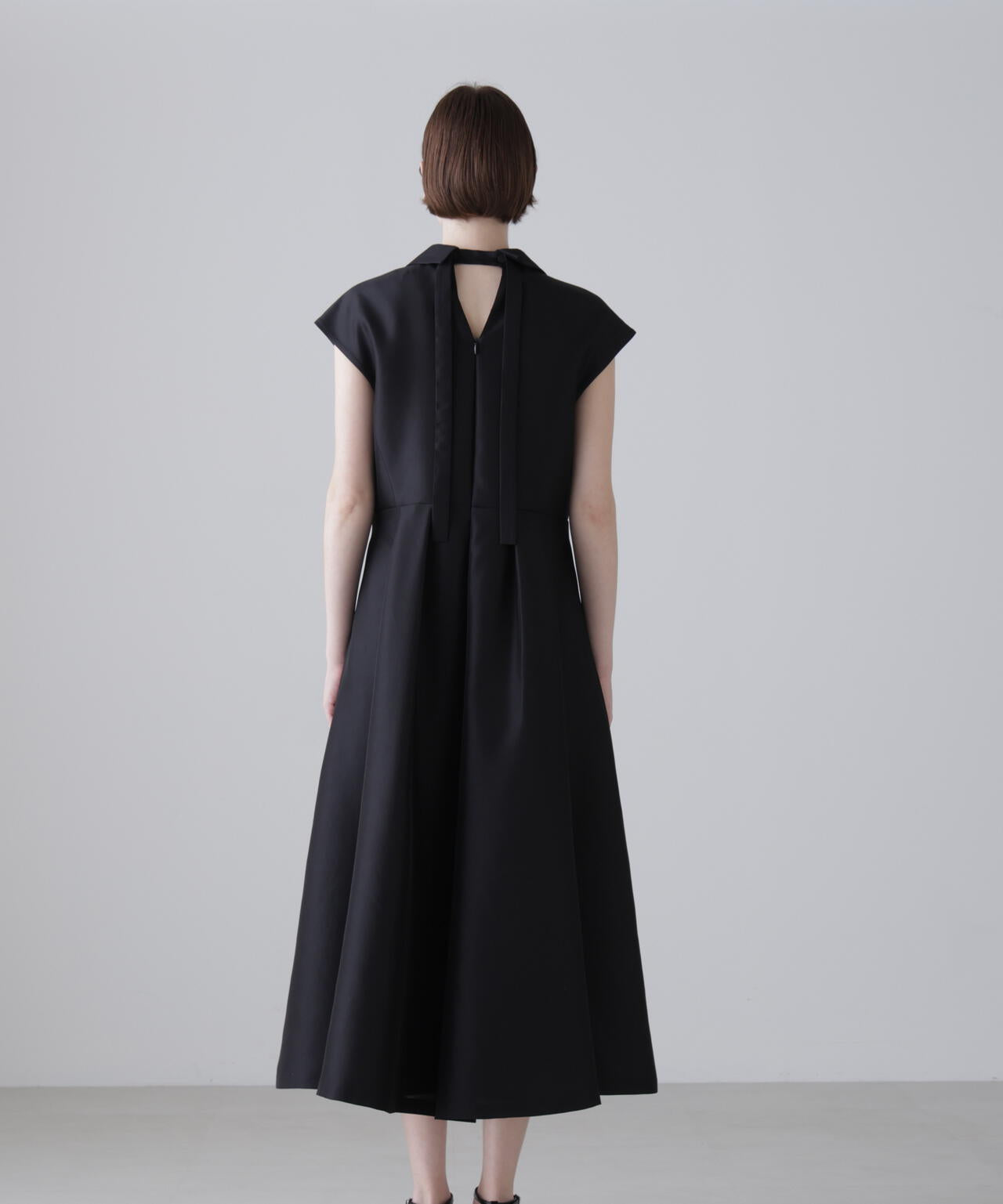 ＜BLACK LABEL＞シルクダブルクロスワンピース