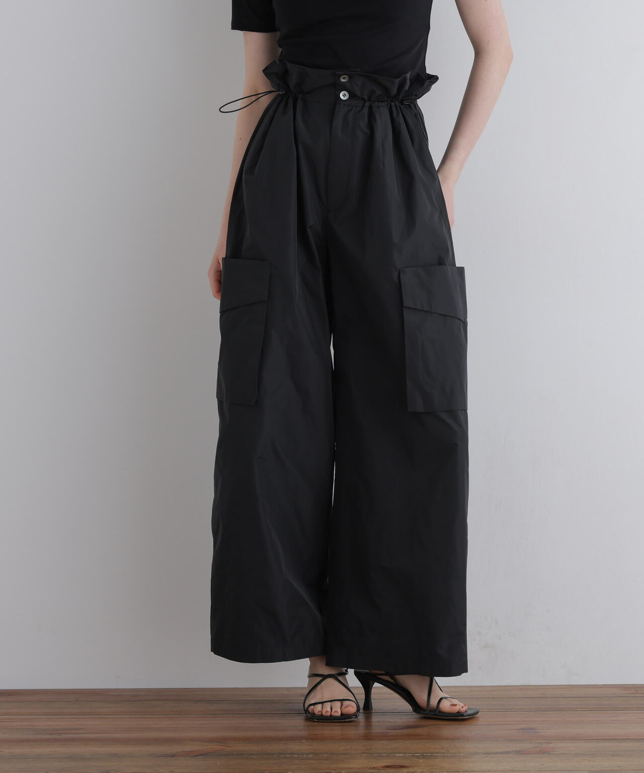 身長173ｃｍ　Ｂ81　Ｗ61　Ｈ89 着用サイズ：F