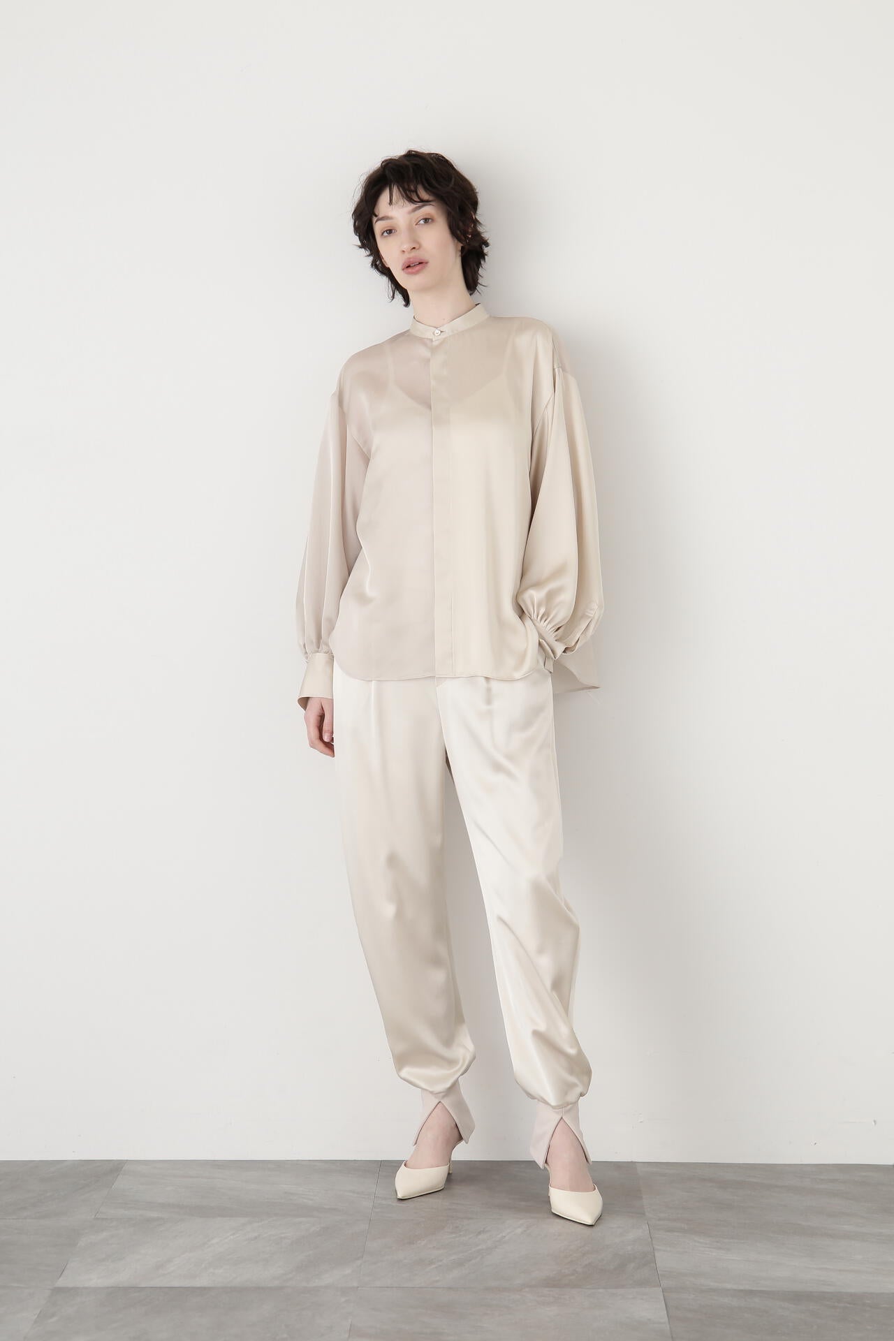 【TV着用】Curvy Jogger Satin Pants