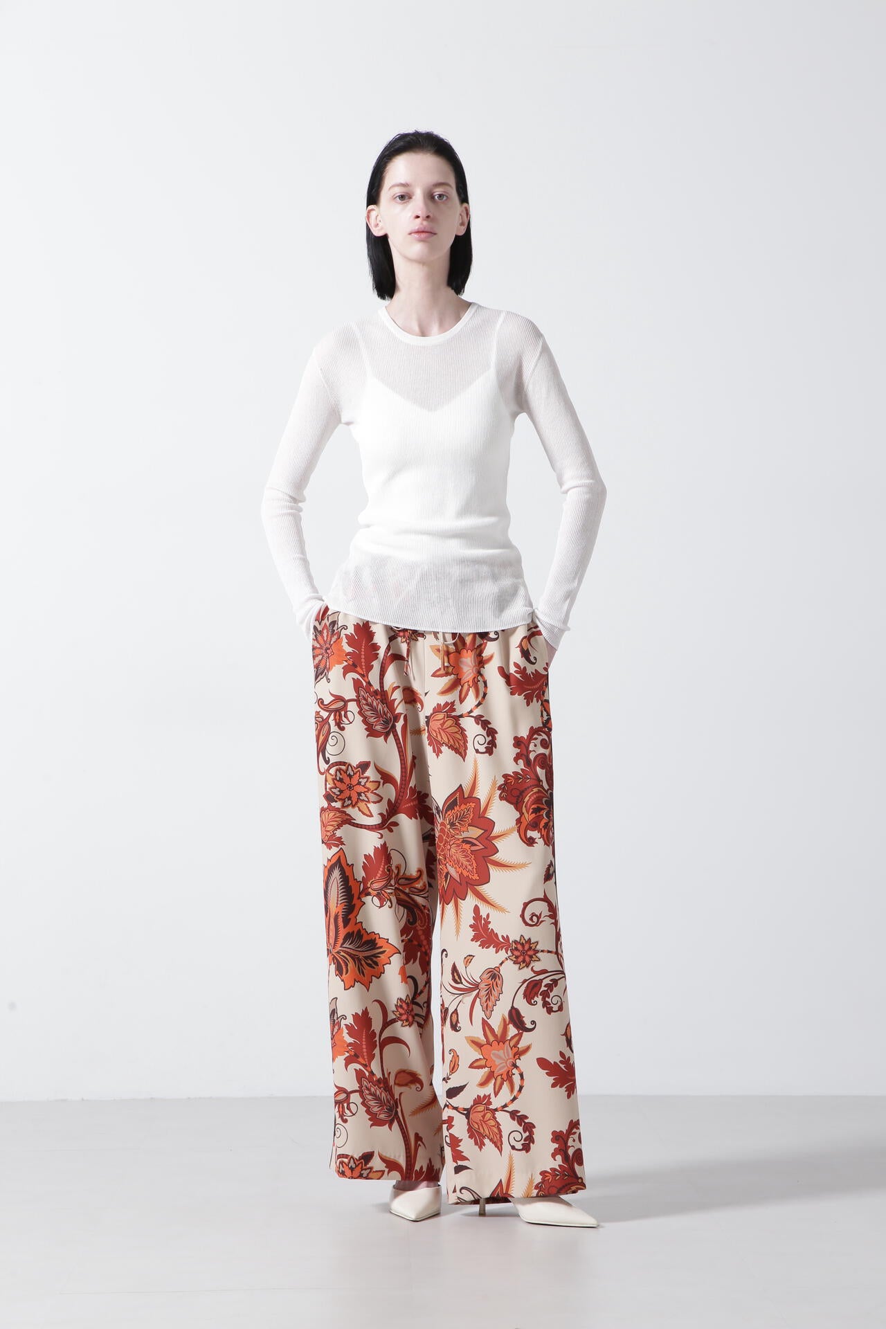 【TV着用】Printed Flower Easy Pants