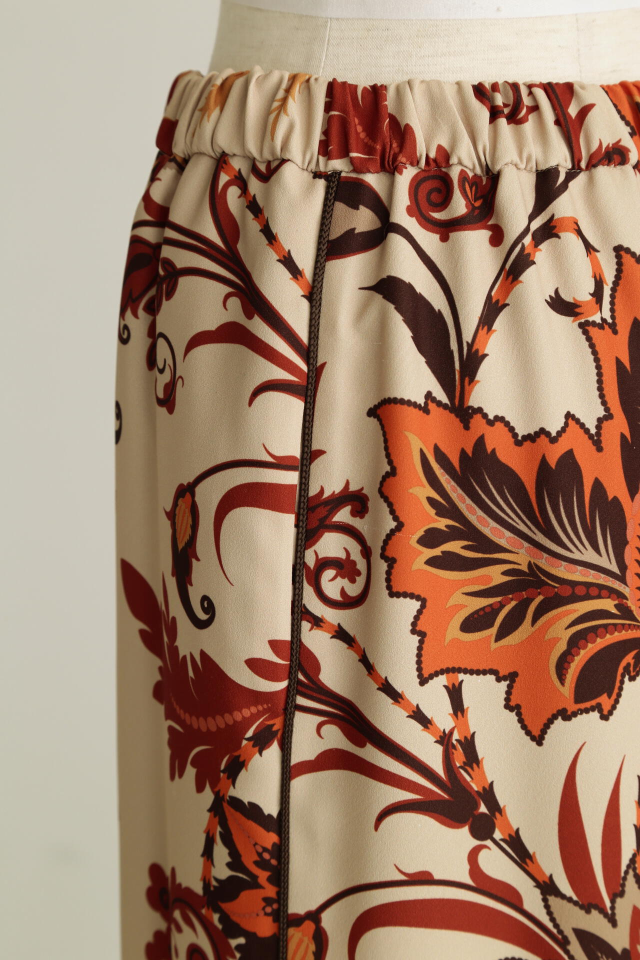 【TV着用】Printed Flower Easy Pants