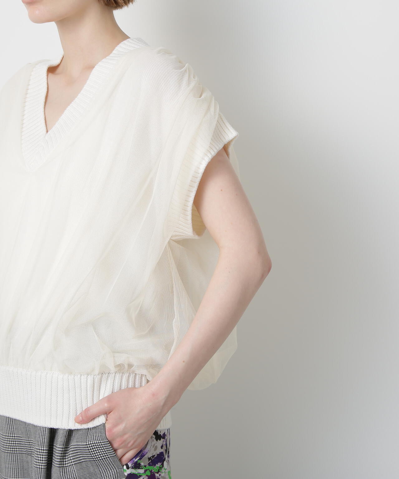 Tulle Combination V-neck  Gile