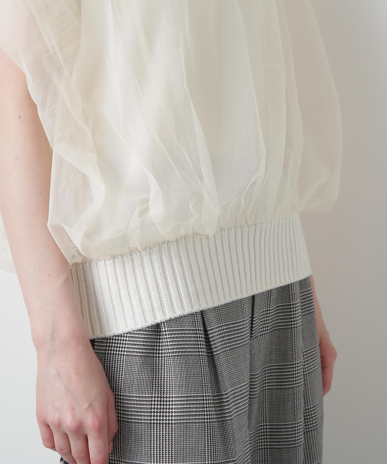 Tulle Combination V-neck  Gile