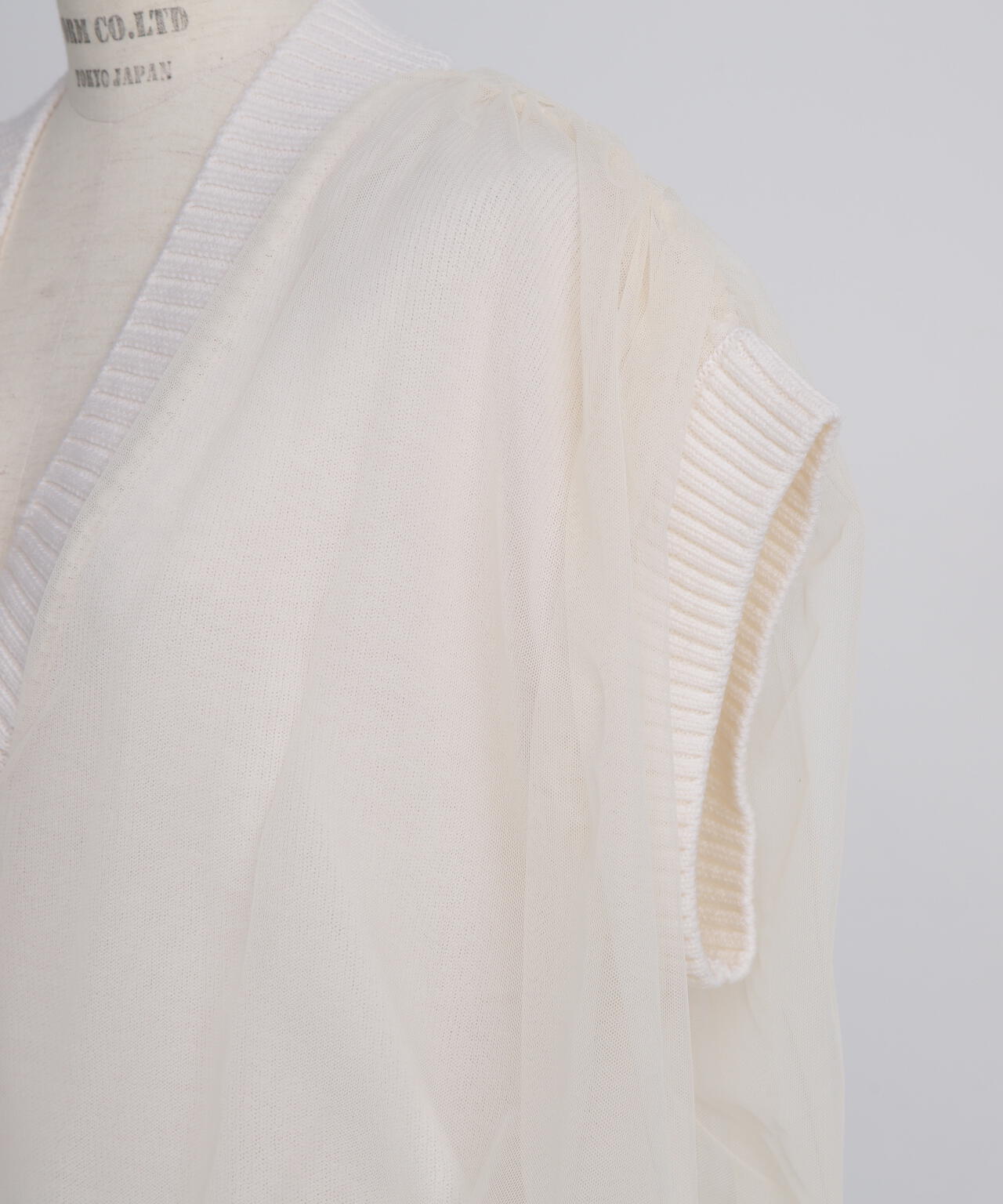 Tulle Combination V-neck  Gile
