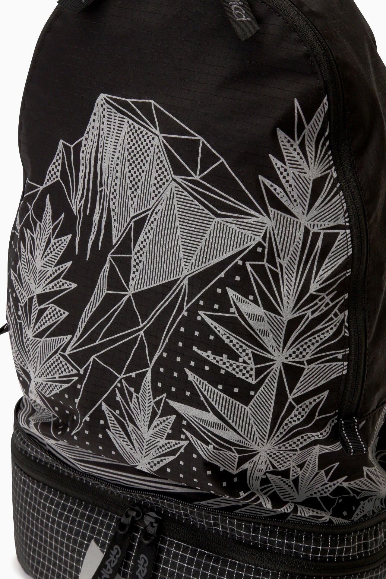 GRAMICCI × and wander 2way ripstop bag
