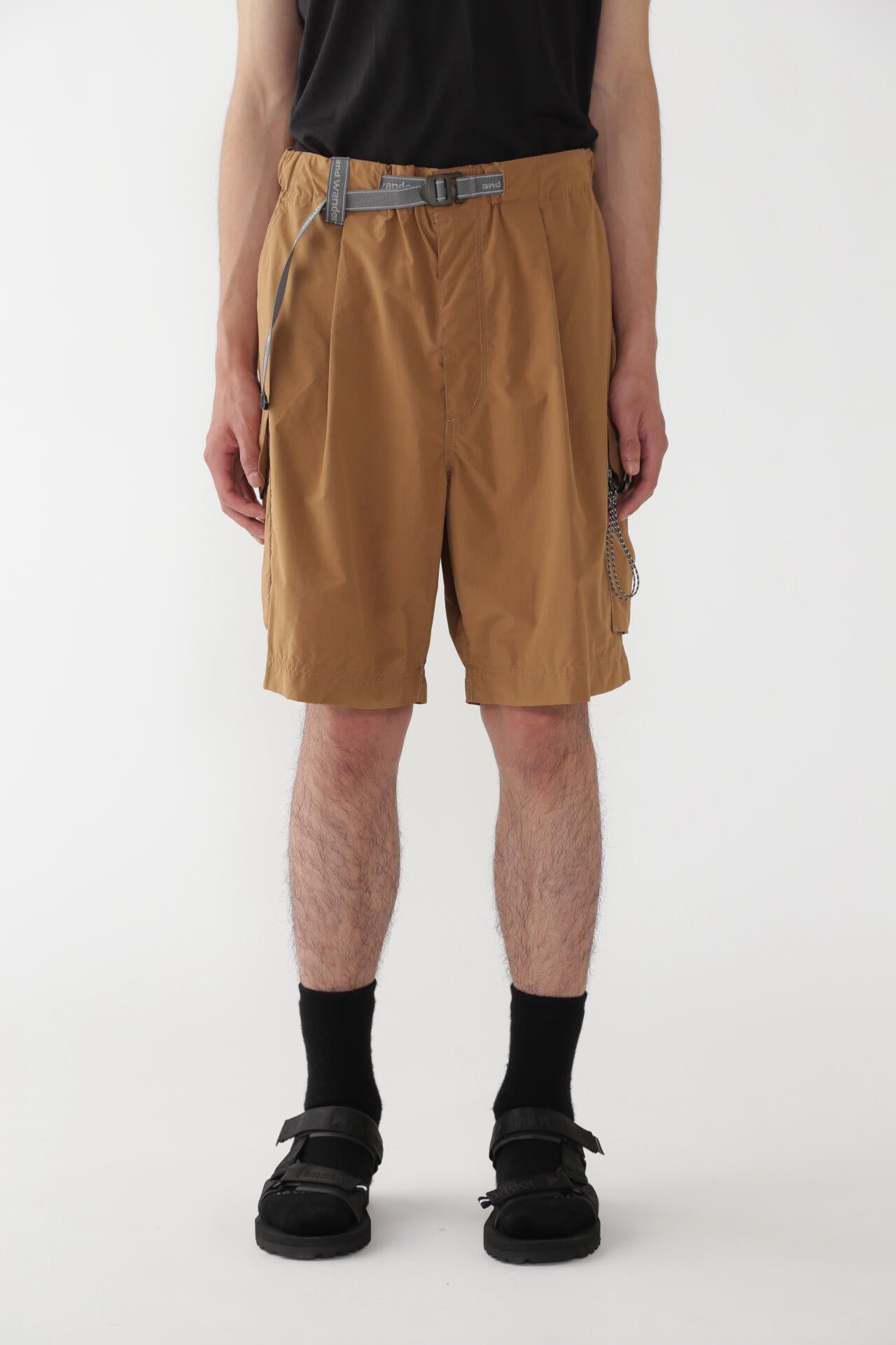 oversized cargo short pants (M)
