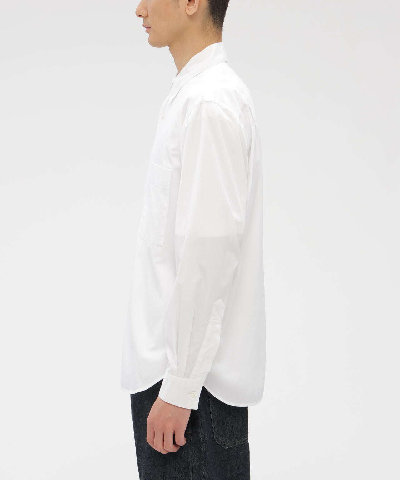 身長184cm  B90 W68 H90 着用サイズ：L