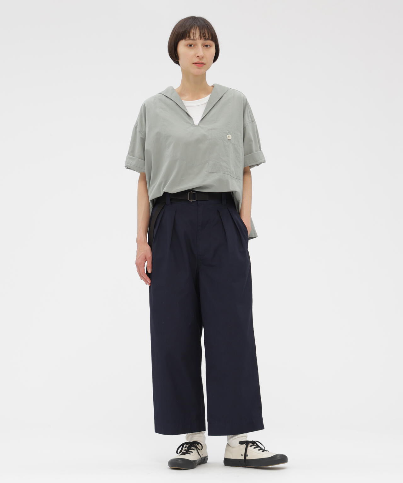 身長168cm　B76 W58 H86 着用サイズ：II