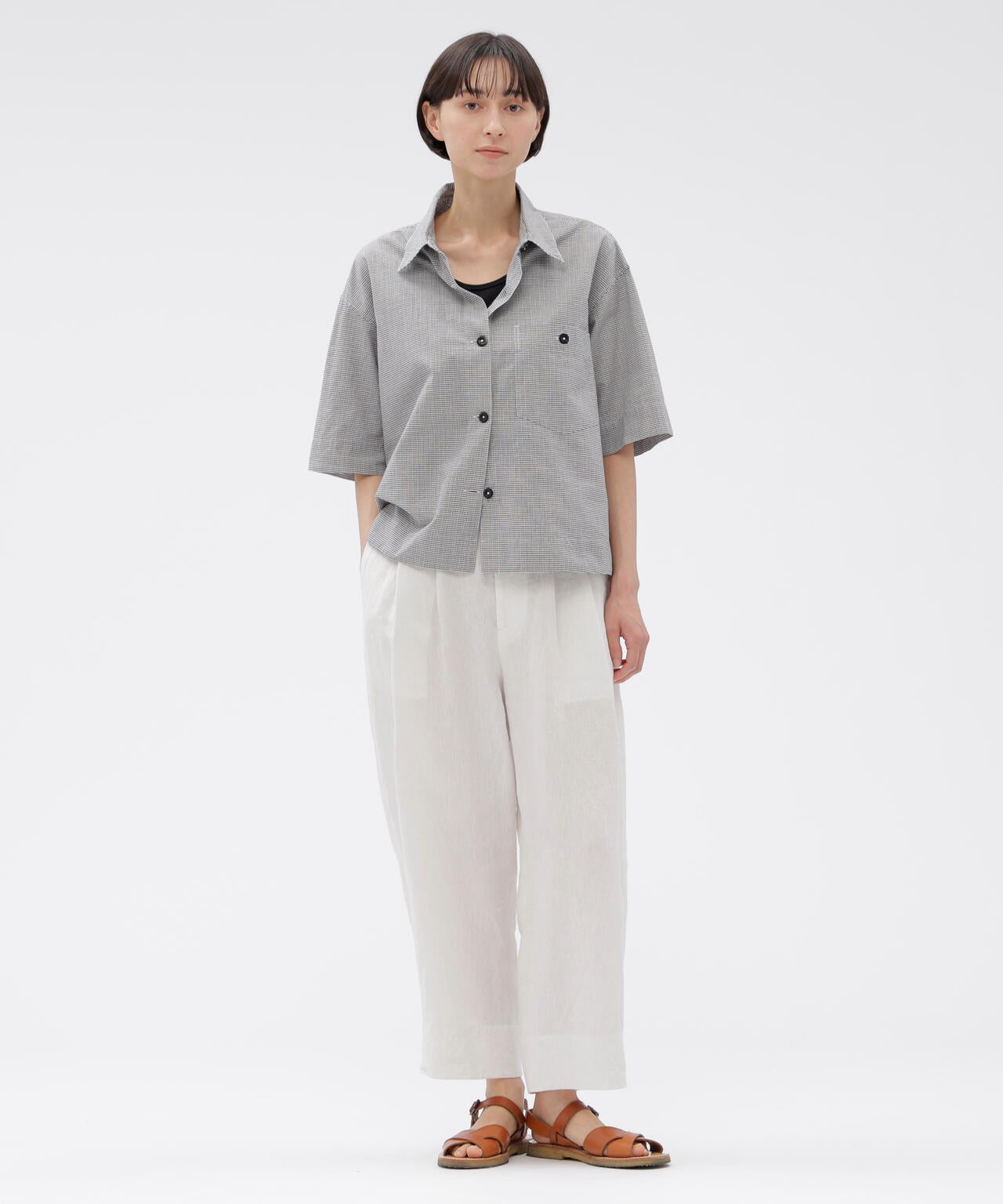 身長168cm　B76 W58 H86 着用サイズ：II