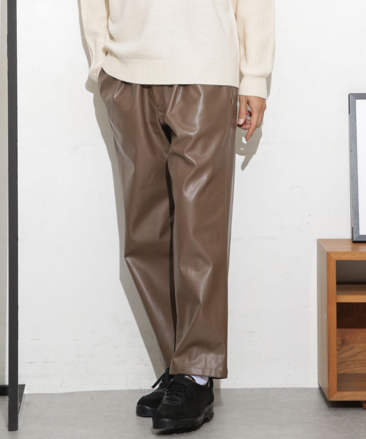 フェイクレザートラックパンツ(セットアップ可)