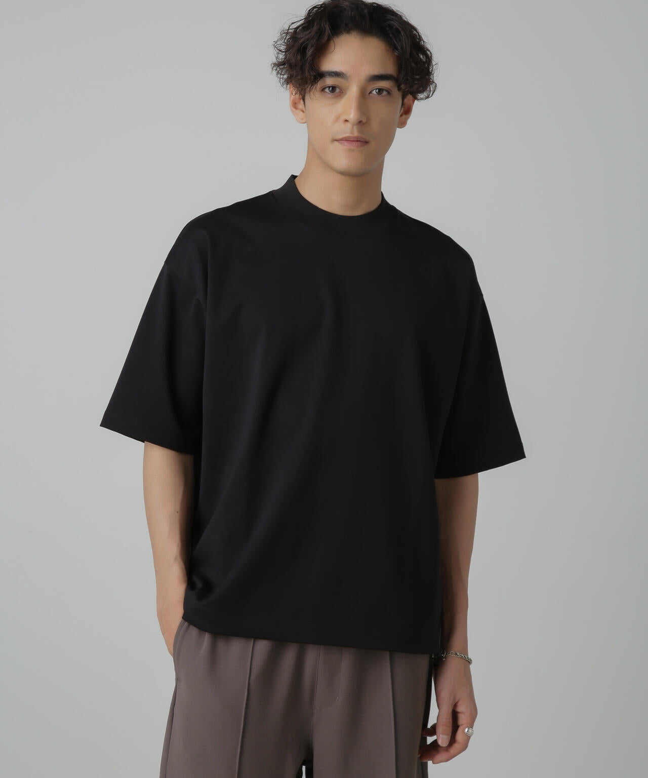 シルケットポンチワイドモックネックTシャツ