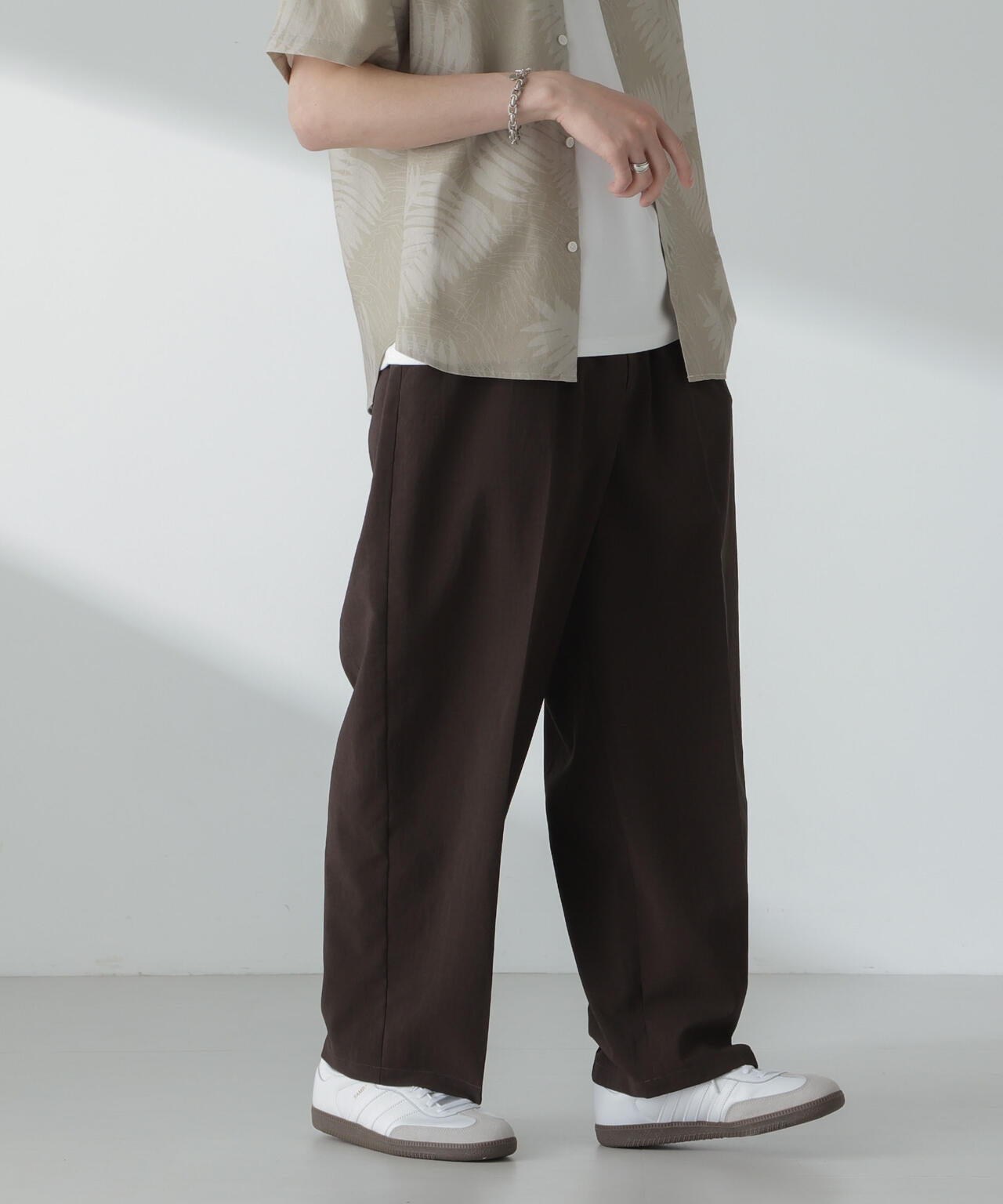 「大人のワイドパンツ」ハイツイストワイドスラックス