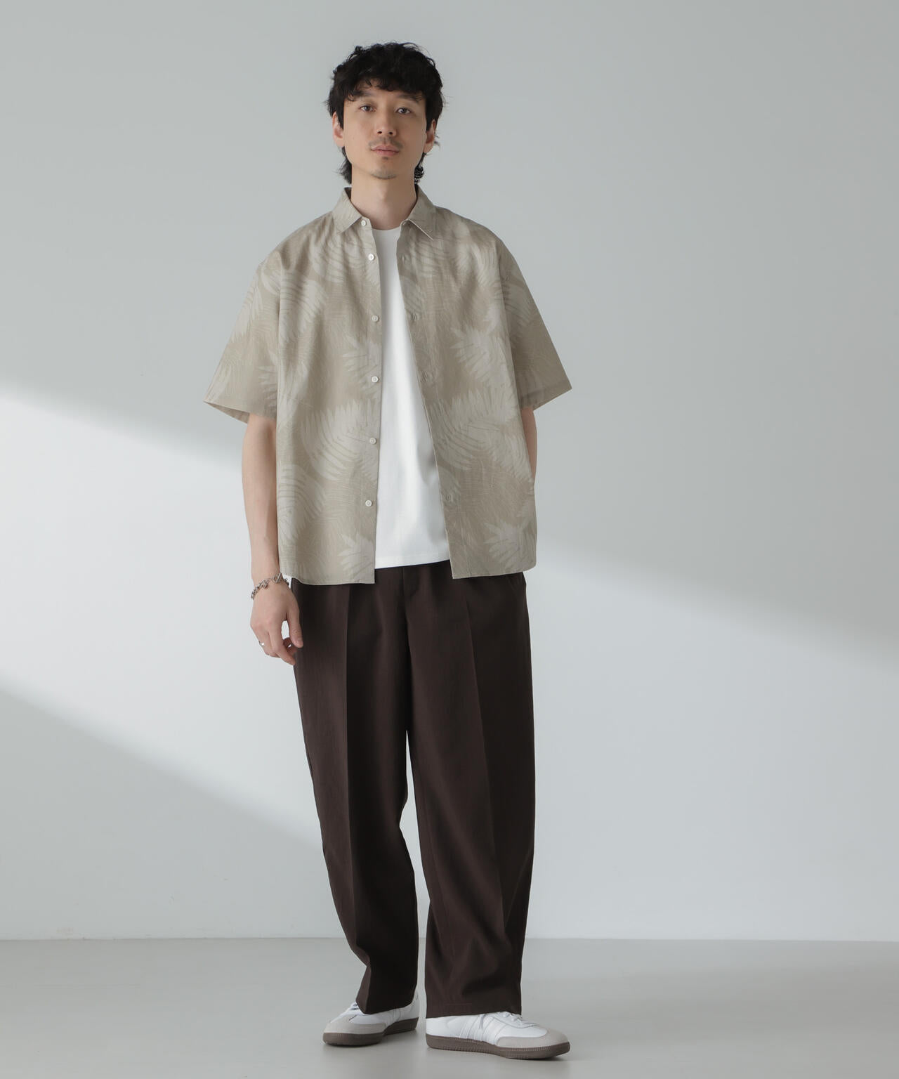 「大人のワイドパンツ」ハイツイストワイドスラックス