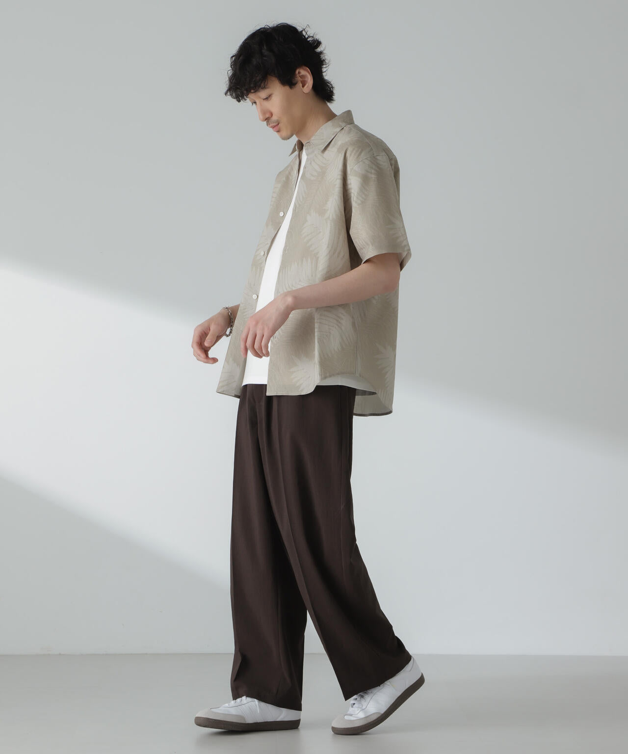 「大人のワイドパンツ」ハイツイストワイドスラックス