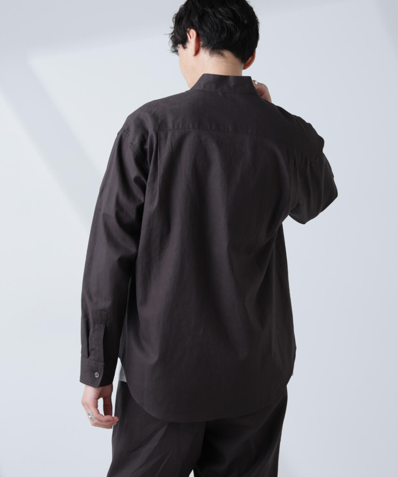 「BELGIUM LINEN FABRICS」リネンコットンスタンドカラーシャツ