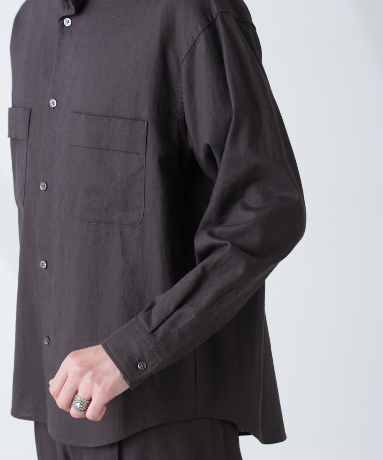 「BELGIUM LINEN FABRICS」リネンコットンスタンドカラーシャツ